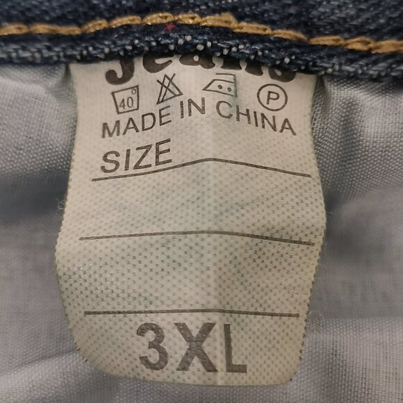 Distressed Medium Wash Denim Shorts Size 1X NWOT #106 - Picture 4 of 5